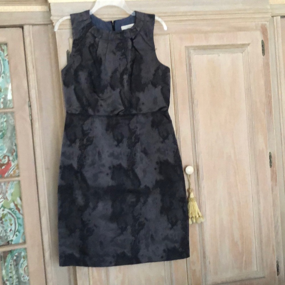 Sleeveless dress